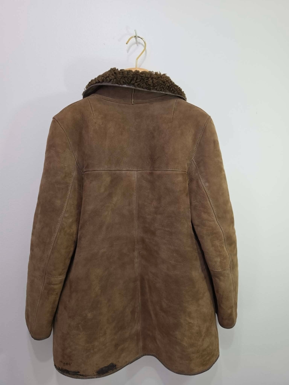 Vintage Shearling Sheapskin Coat - Picture 4 of 11